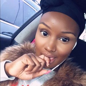 Meet your Posher, Jajanee